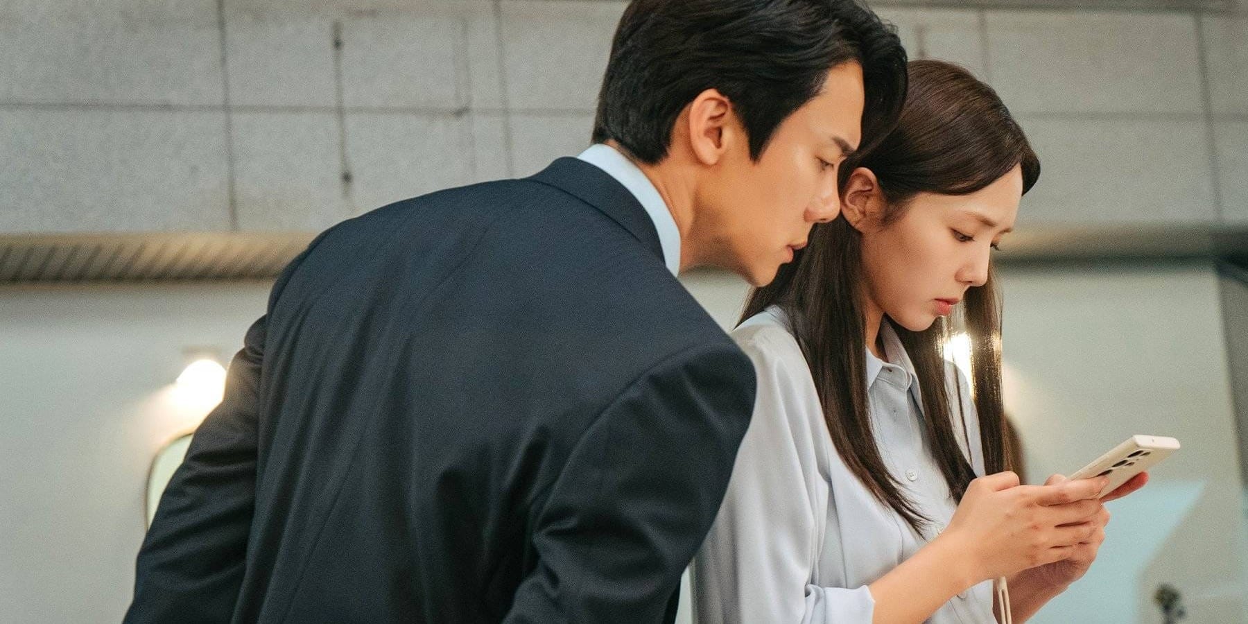 When the Phone Rings, Yoo Yeon Seok, Chae Soo Bin (kdramaomo) | 10 Best Kdramas of 2024